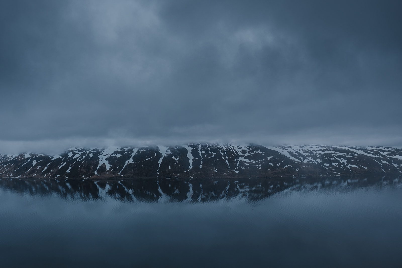 Lire au lieu d'un écran — une semaine calme en Islande
